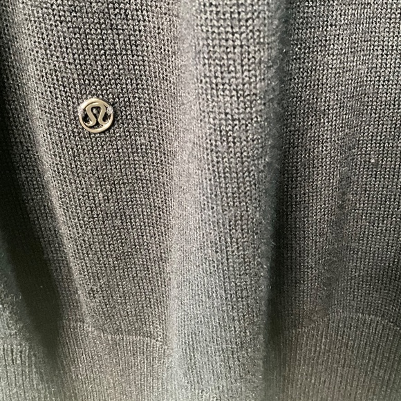 LULULEMON Rising Salutation Black Washable Merino Wool Sweater Sz 12 - Picture 7 of 8
